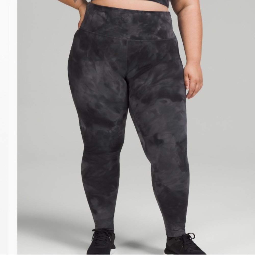 Diamond Dye Gray Wunder Under Lululemon Legging!